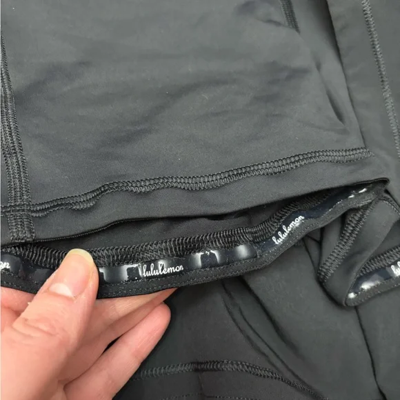 Lululemon activewear Pace rival mid-rise skirt / short size 8 - Picture 11 of 11